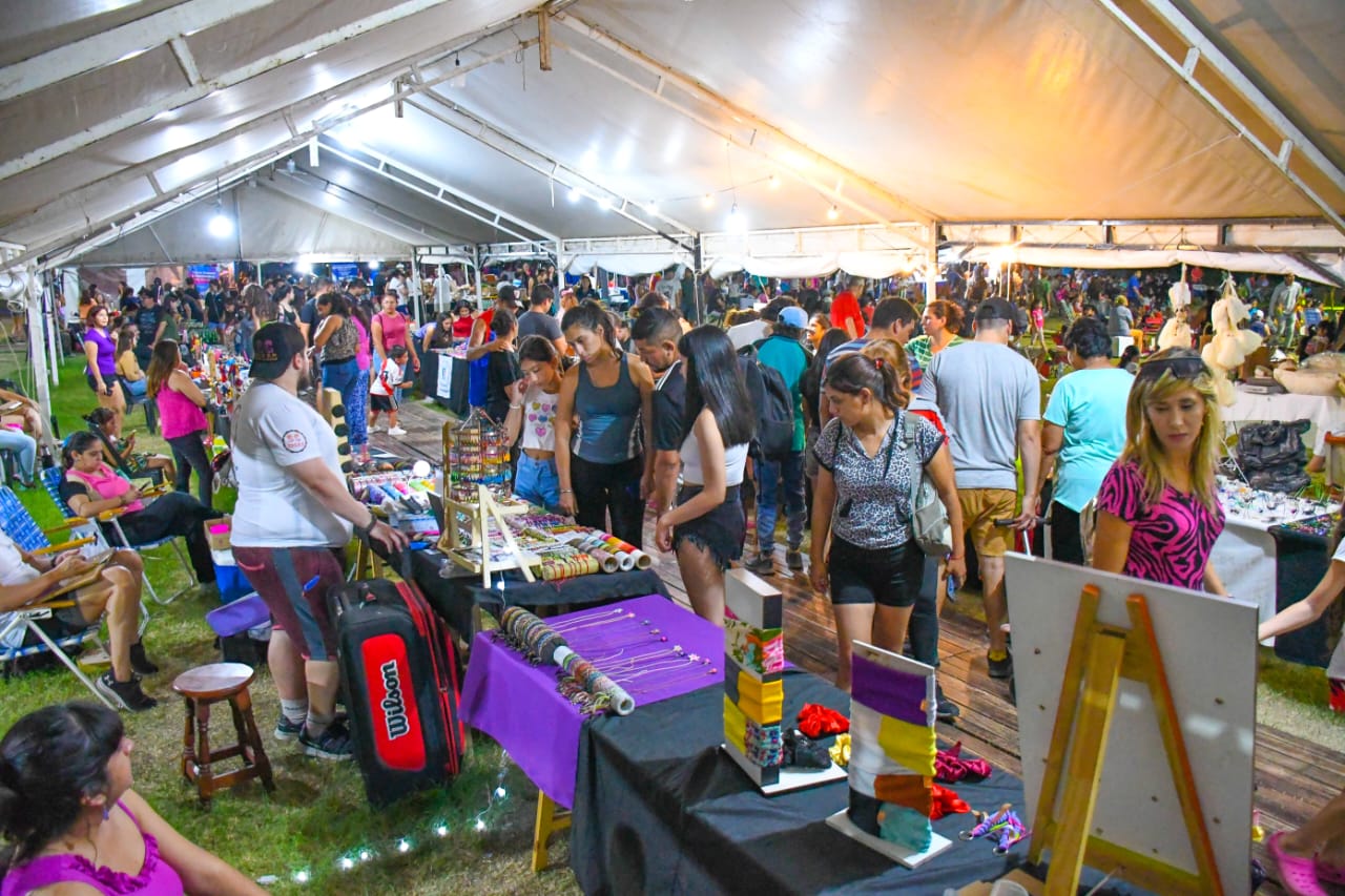 Santiago es tu Río tendrá una feria de emprendedores y artesanos con más de 100 stand