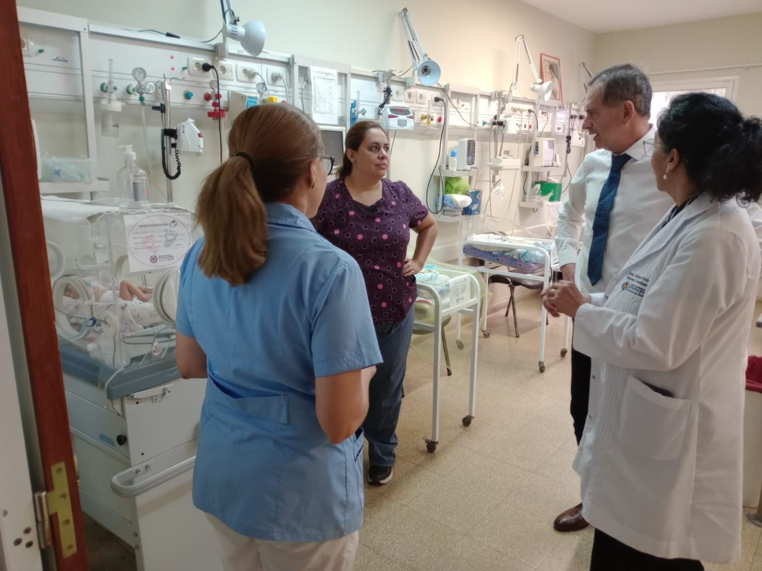 El Secretario de Salud, Dr. Gustavo Sabalza visitó el CISB y recorrió los distintos servicios del Hospital