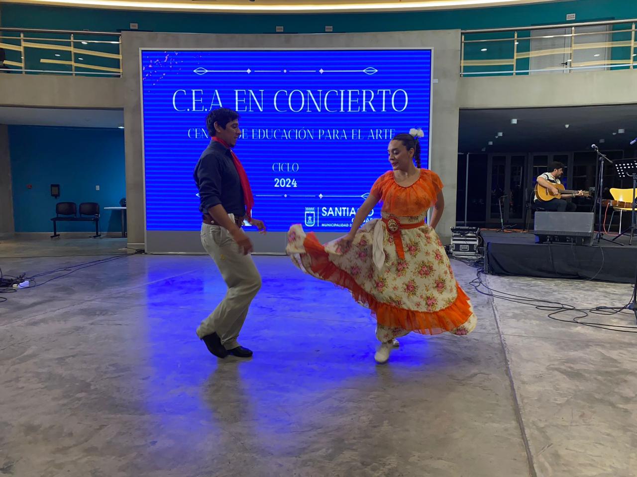 El Centro de Educación para el Arte municipal organiza un nuevo taller de folklore