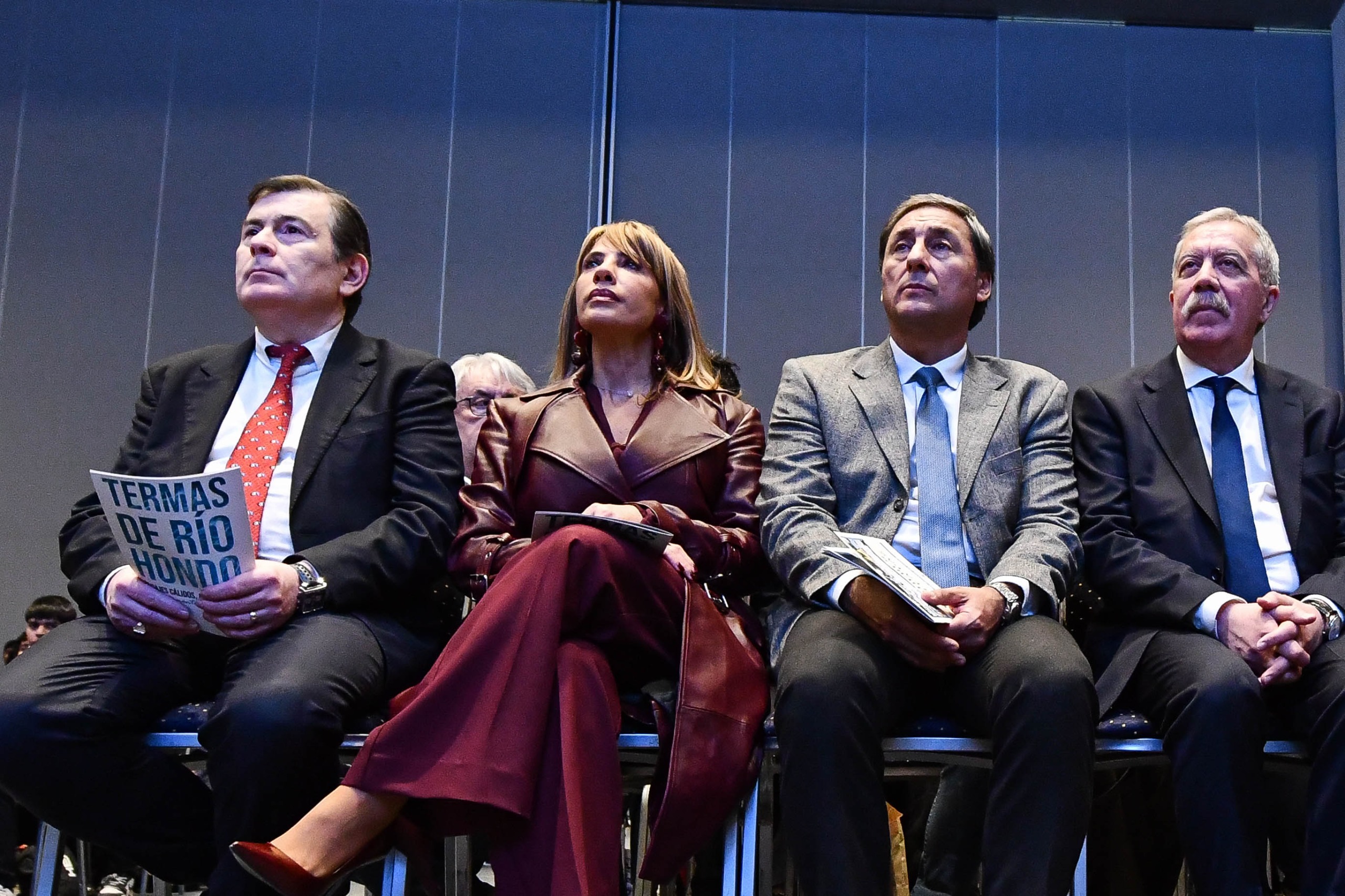 El Gobernador participó en el Fórum de la Conferencia «Mujeres Activan por la Paz y Mujeres del Sol»