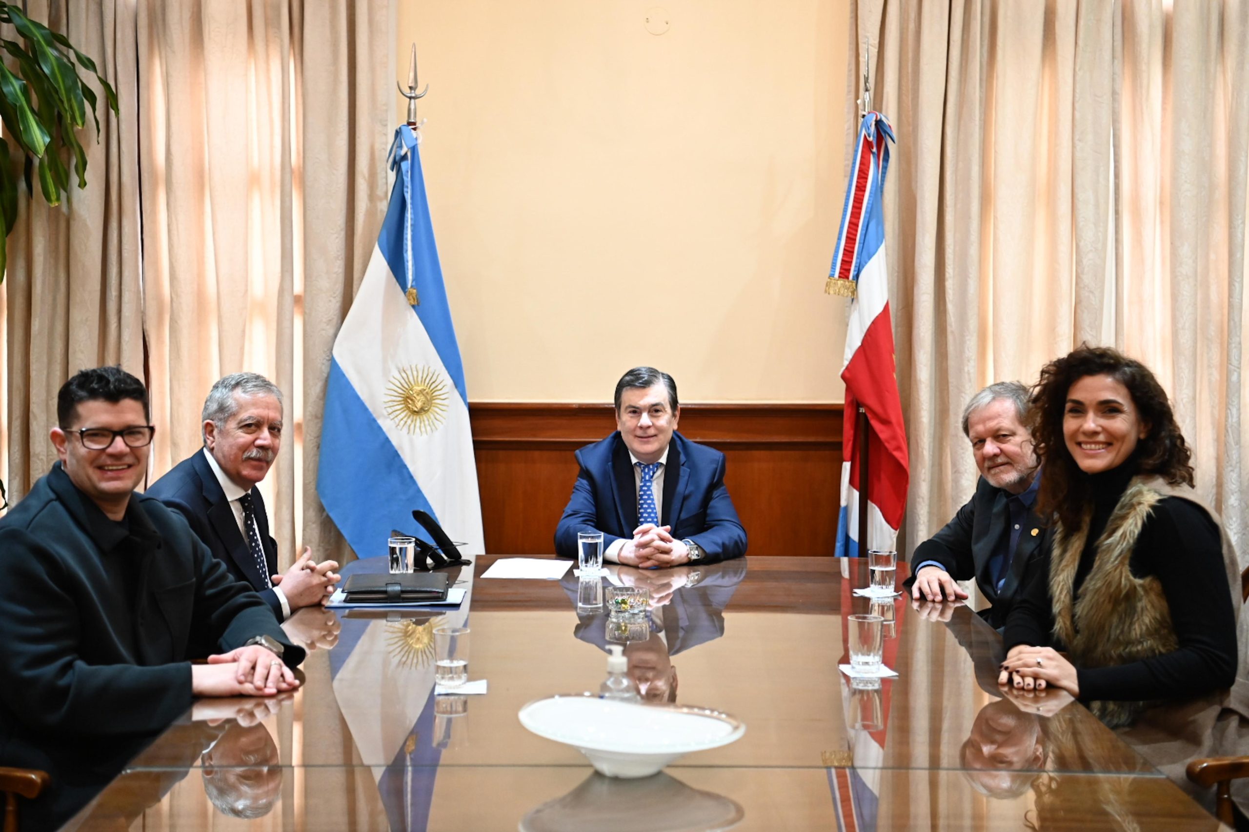 El Gobernador recibió a autoridades de la Federación Empresaria Gastronómica de Argentina