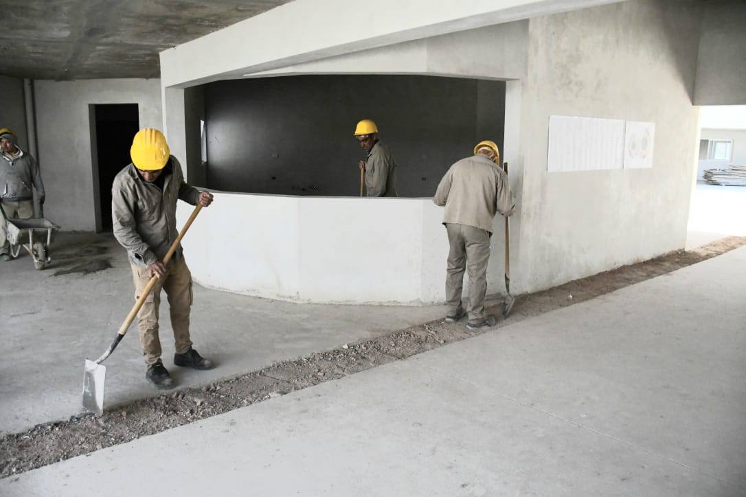 Funcionarios de la Municipalidad de la Capital supervisaron el avance de obra del jardín de infantes Papa Francisco
