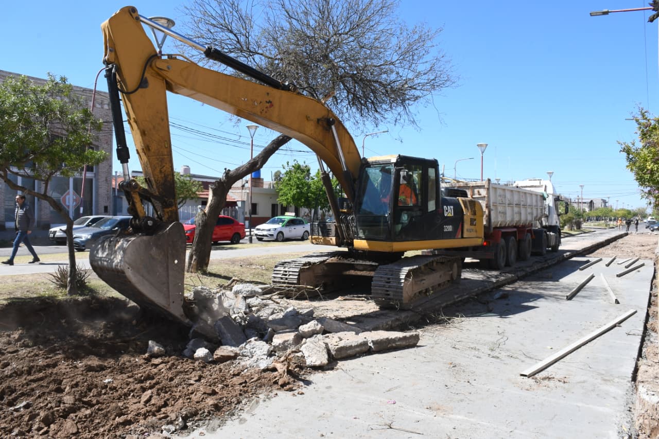 Por el avance de la obra de repavimentación de Av. Colón  se reestablecerán cruces y también habrá nuevos desvíos