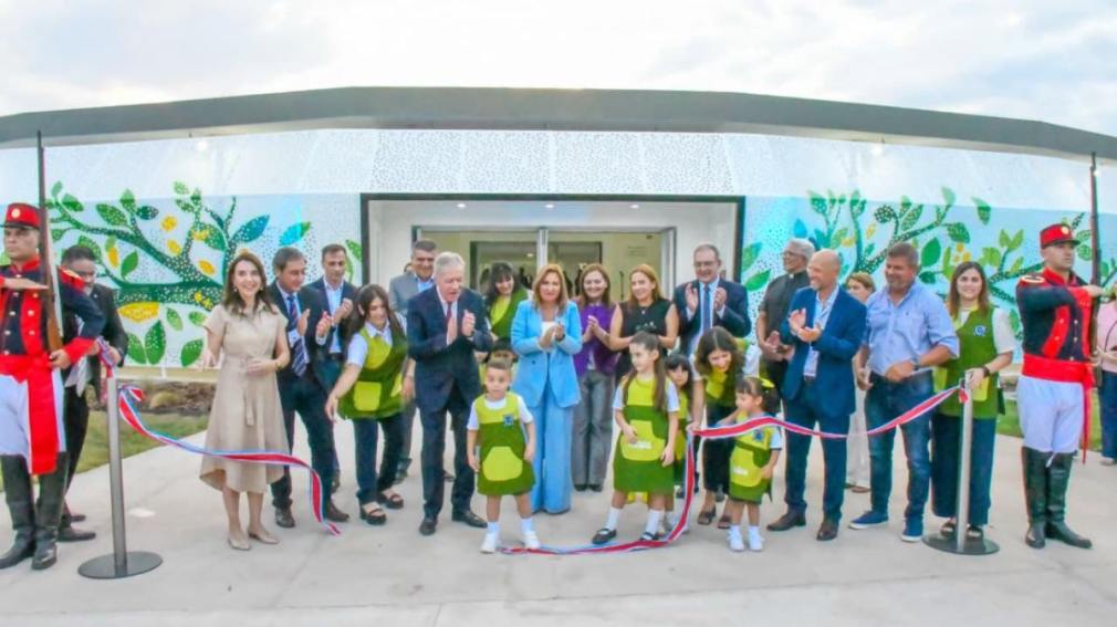 El Gobernador Elías Suárez junto a la Intendente Fuentes inauguraron el Jardín de Infantes «Papa Francisco»