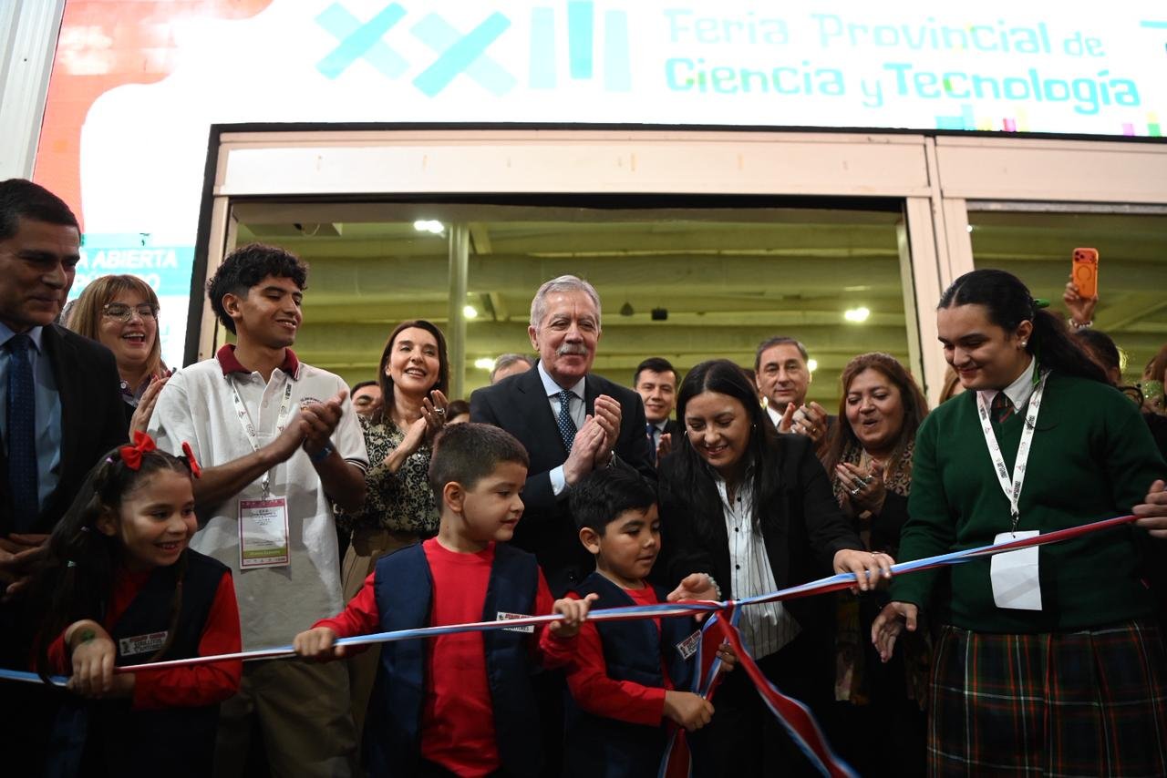 El Gobernador Elías Suárez participó de la apertura de la XXIII Feria Provincial de Ciencia y Tecnología
