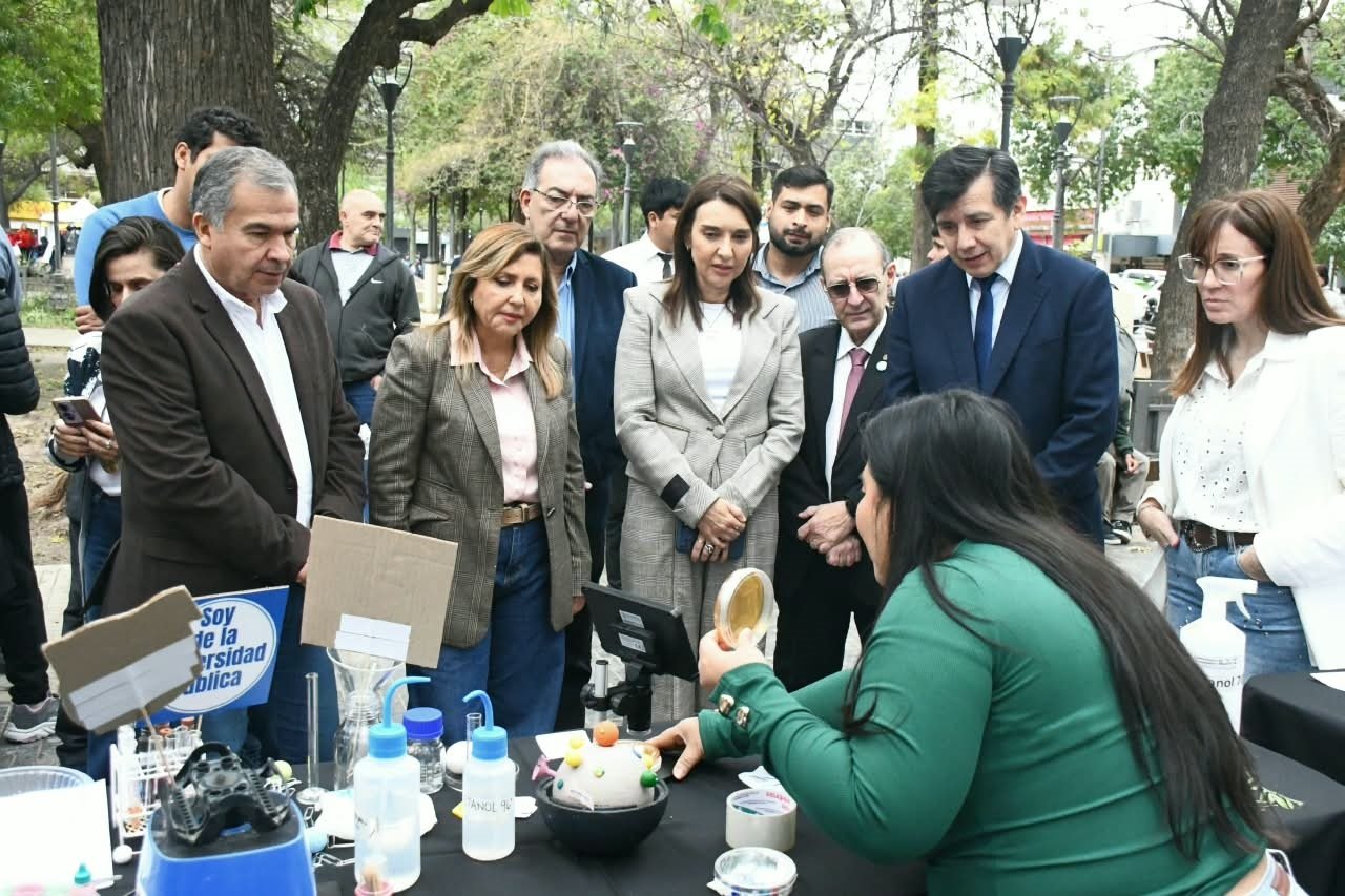 La Intendente Fuentes participó de la Jornada de Ciencia, Tecnología e Innovación de la UNSE