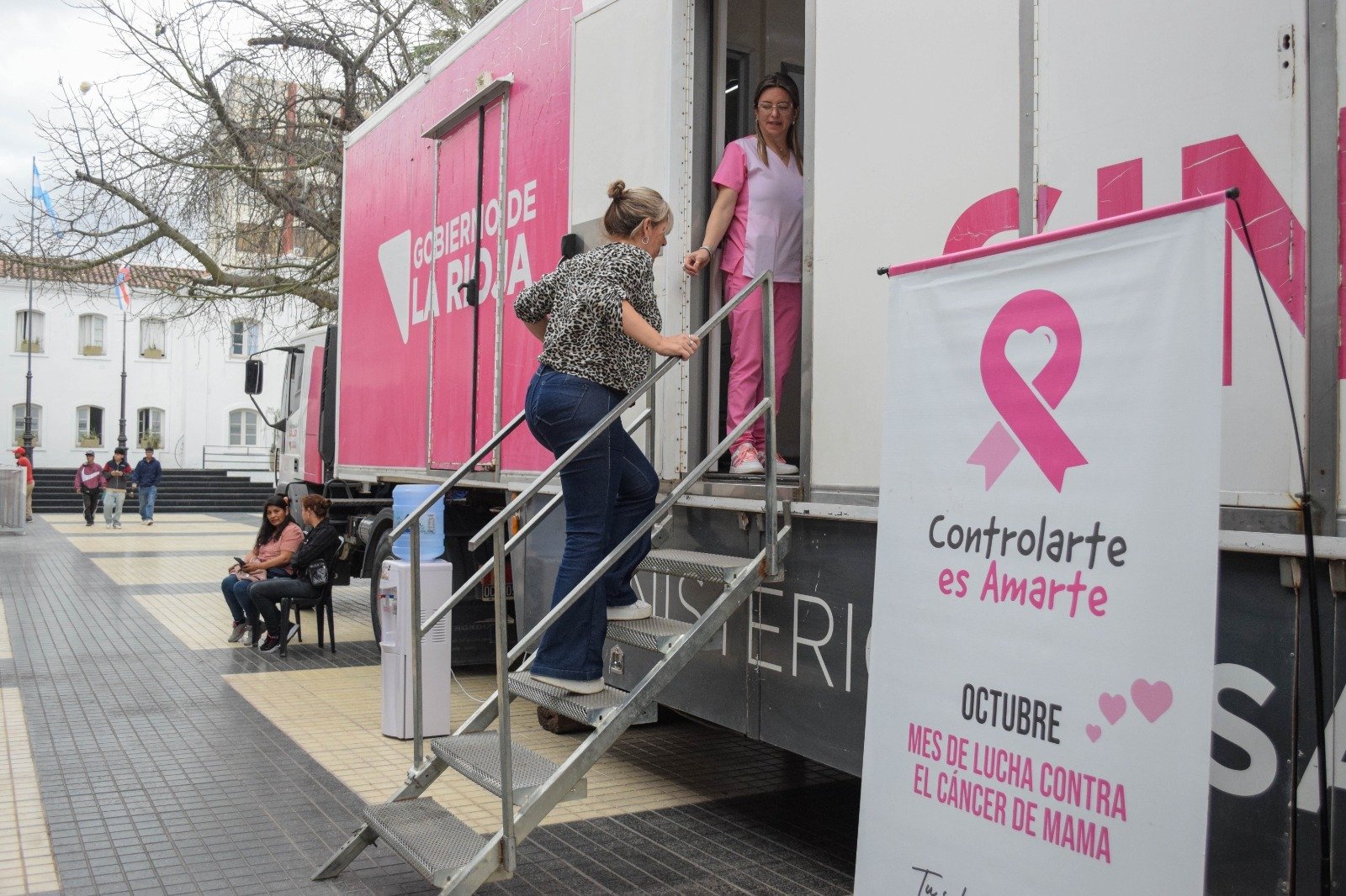 Octubre Rosa en Movimiento: se realizarán mamografías y actividades de prevención a los barrios